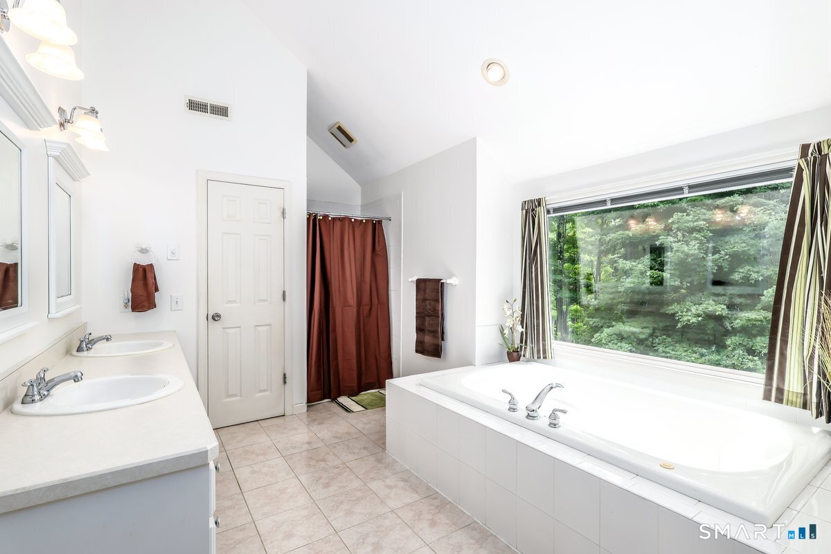 26 Bayberry Lane New Milford CT 06776