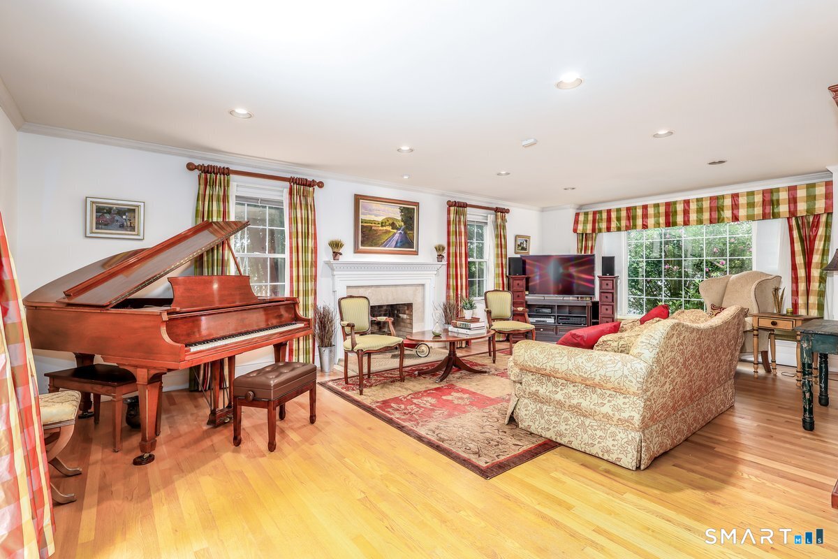 26 Bayberry Lane New Milford CT 06776