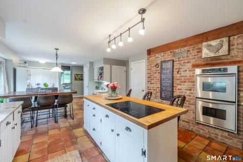 40 Echo Valley Road Newtown CT 06470