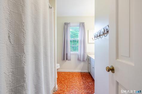 40 Echo Valley Road Newtown CT 06470