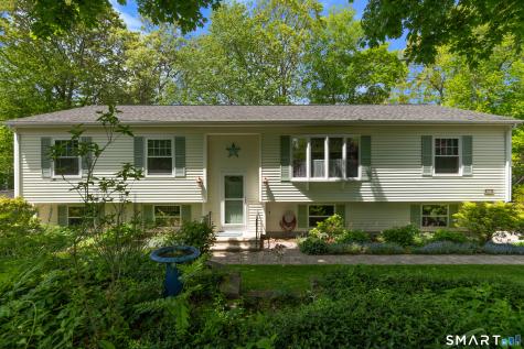 16 Laurelwood Drive East Lyme CT 06357