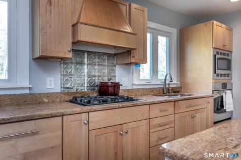 16 Hall Lane New Milford CT 06755