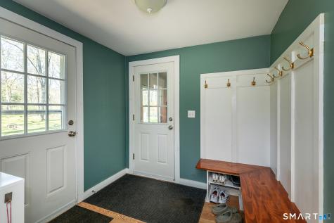 16 Hall Lane New Milford CT 06755