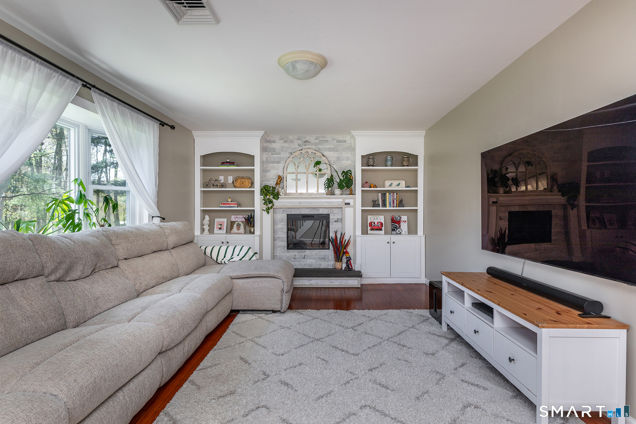 16 Hall Lane New Milford CT 06755