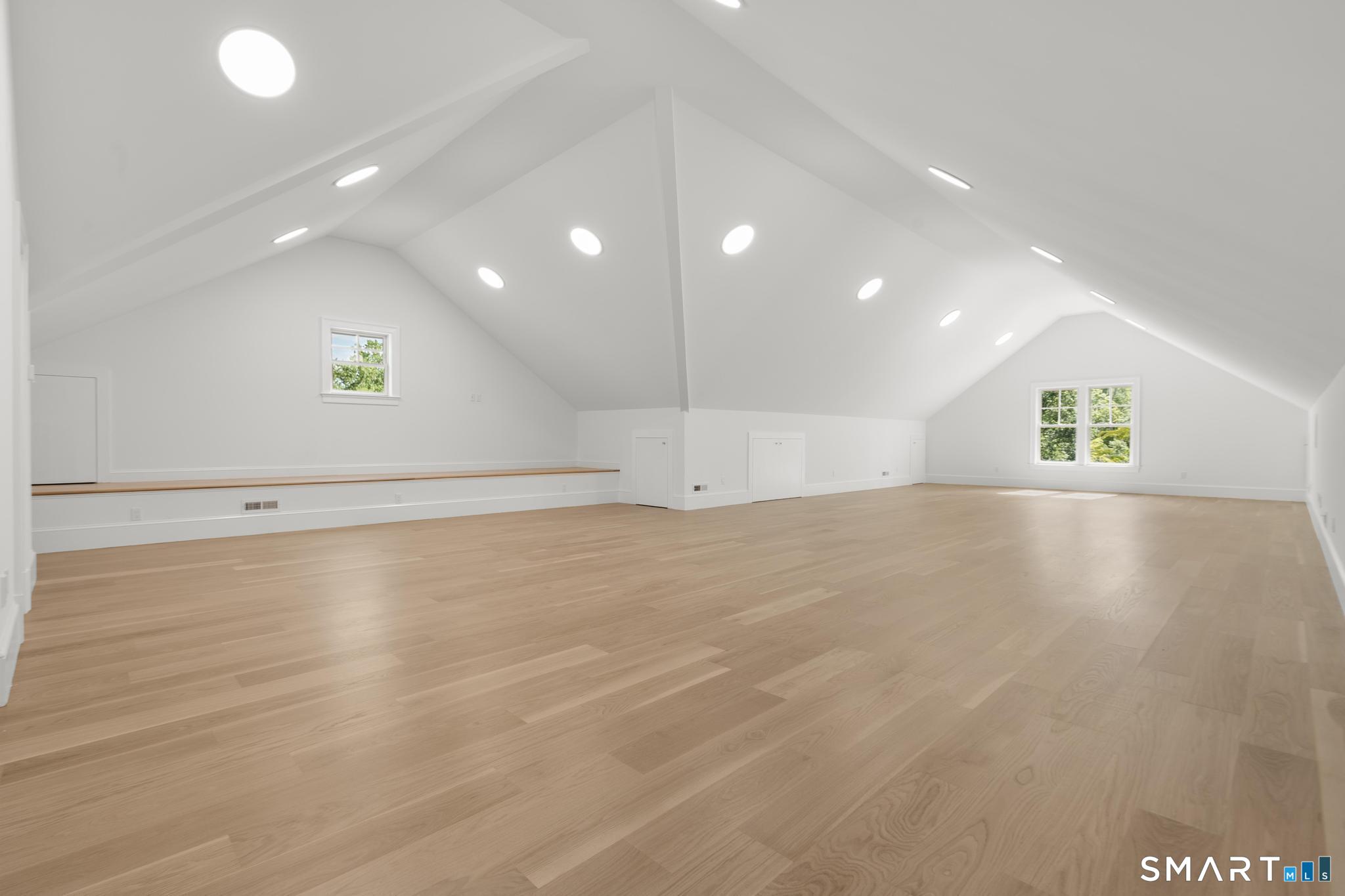 102 Silver Ridge Road New Canaan CT 06840