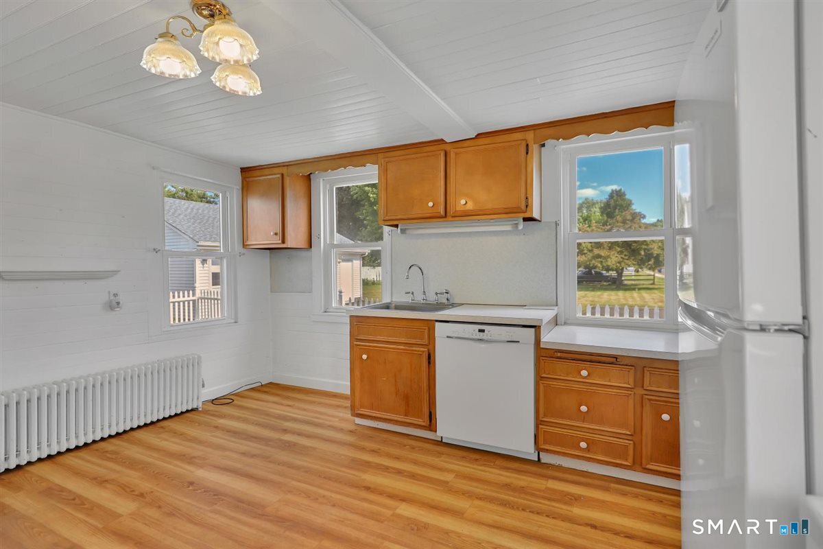 128 Broad Street Plainville CT 06062