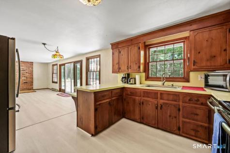 18 Foxridge Lane Avon CT 06001
