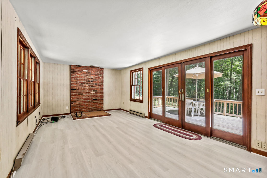 18 Foxridge Lane Avon CT 06001