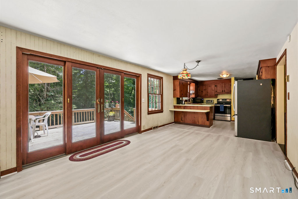 18 Foxridge Lane Avon CT 06001