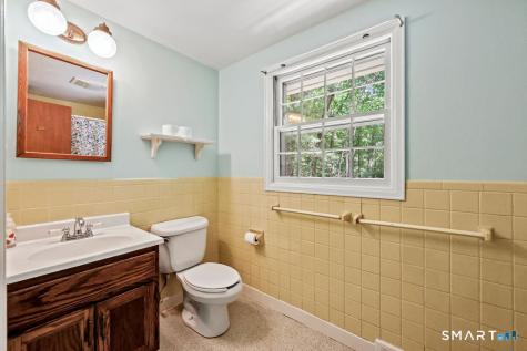 18 Foxridge Lane Avon CT 06001