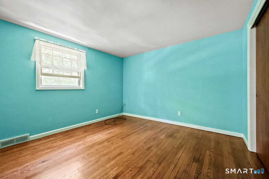 18 Foxridge Lane Avon CT 06001