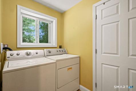 18 Foxridge Lane Avon CT 06001