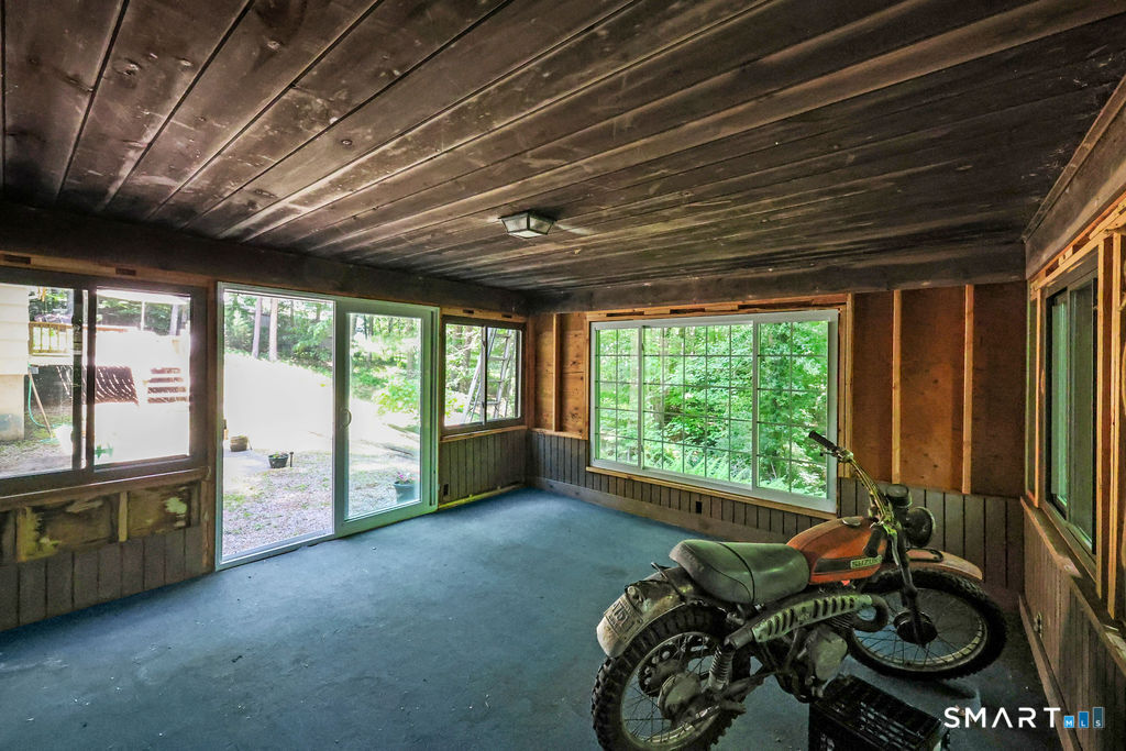 18 Foxridge Lane Avon CT 06001