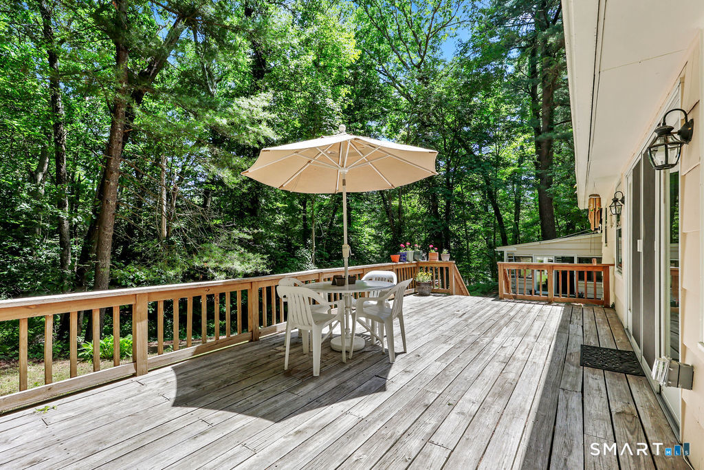18 Foxridge Lane Avon CT 06001