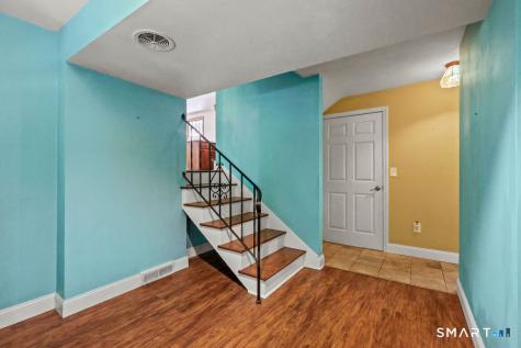 18 Foxridge Lane Avon CT 06001