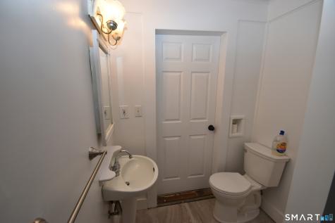 298 Naubuc Avenue Glastonbury CT 06033