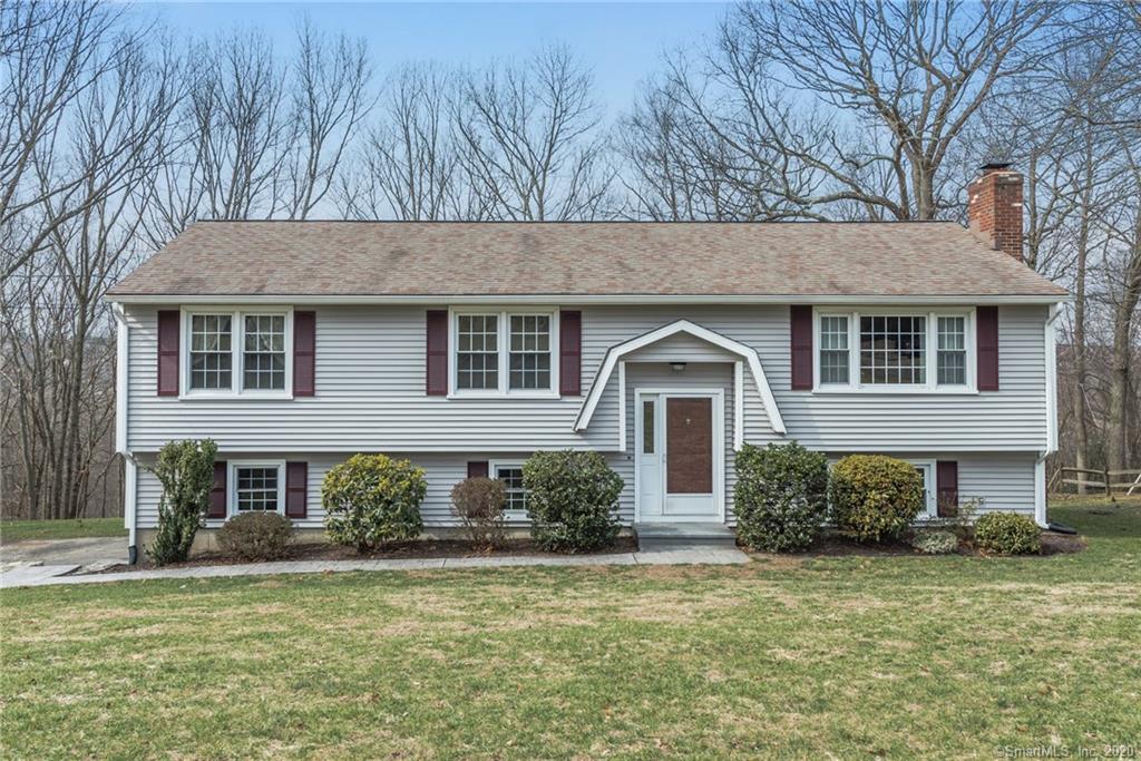 27 Big Horn Road Shelton CT 06484