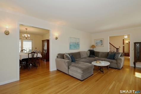 27 Lantern Drive Ridgefield CT 06877