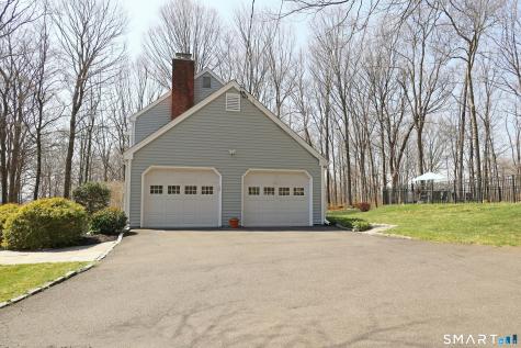 27 Lantern Drive Ridgefield CT 06877