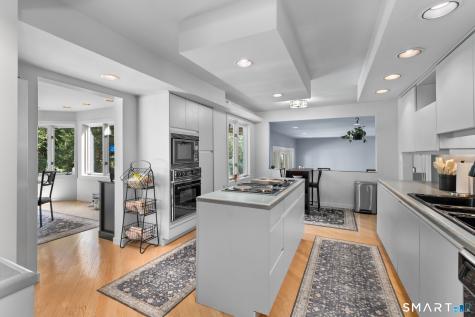 24 Roxbury Road Woodbury CT 06798