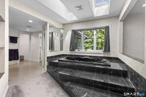 24 Roxbury Road Woodbury CT 06798