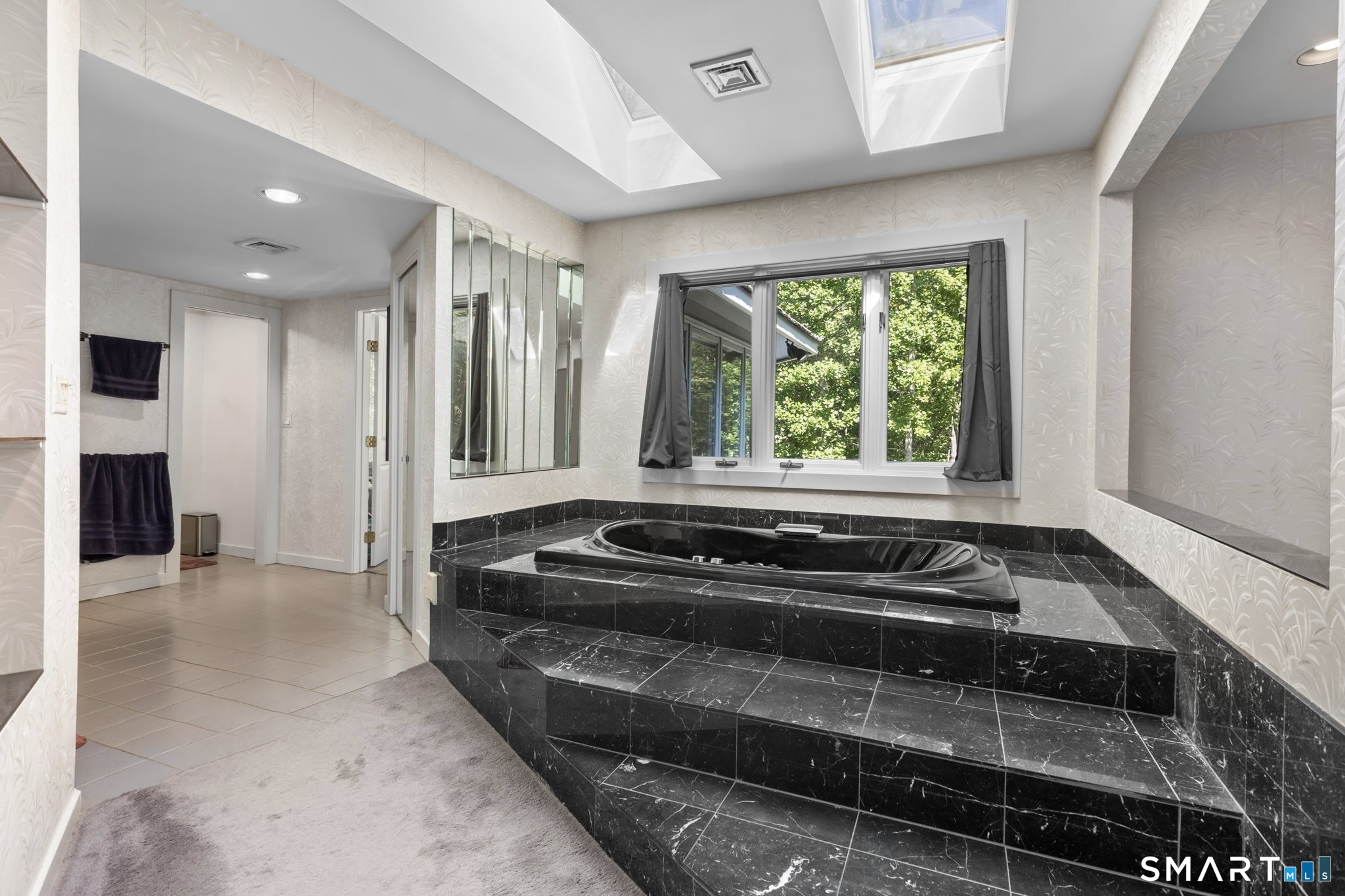 24 Roxbury Road Woodbury CT 06798