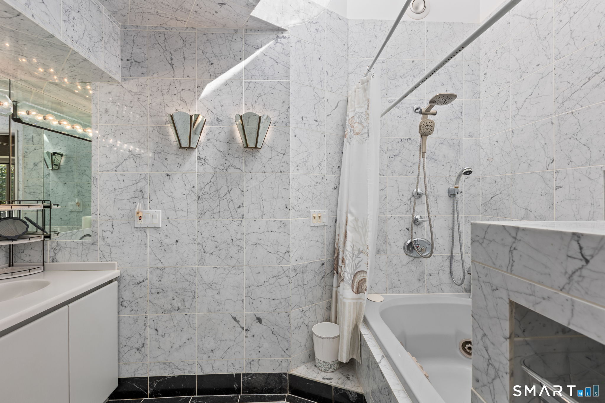 24 Roxbury Road Woodbury CT 06798
