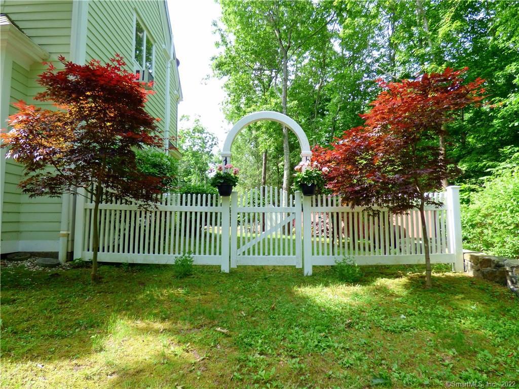 9A Obtuse Rocks Road Brookfield CT 06804