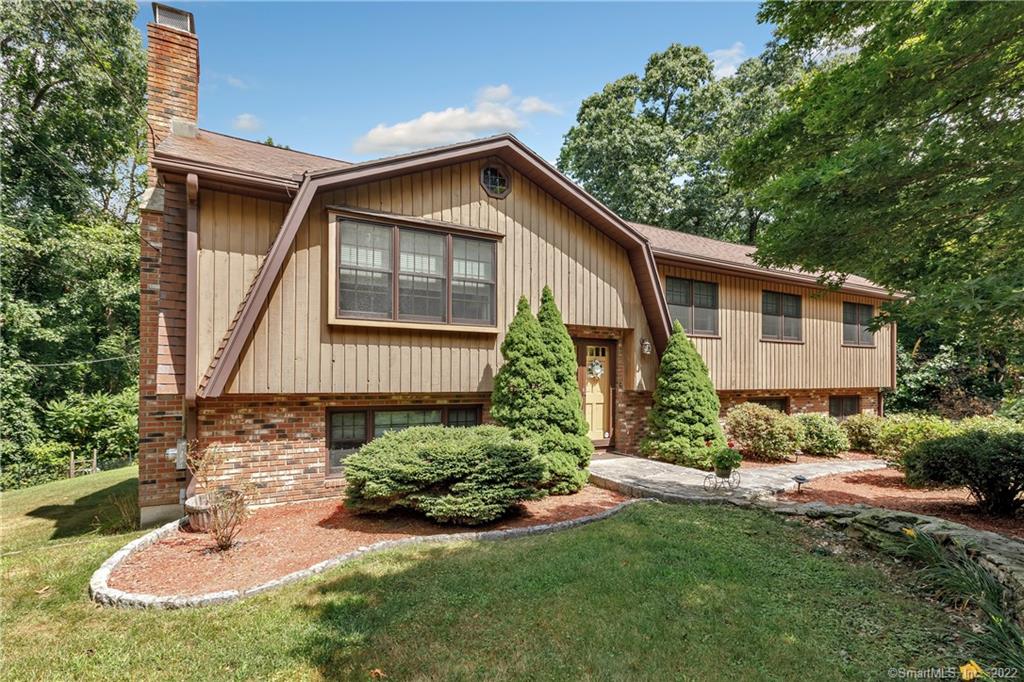 2 Cynthia Lane Shelton CT 06484