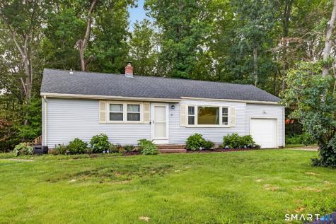34 Sunrise Circle Wallingford CT 06492