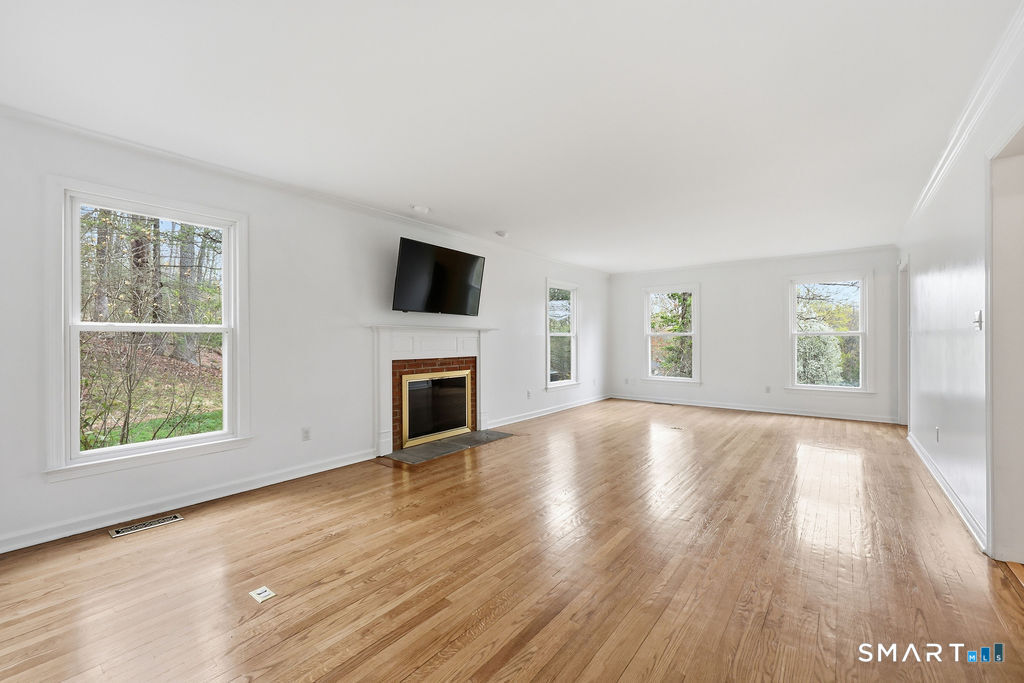 11 Cricket Lane Avon CT 06001