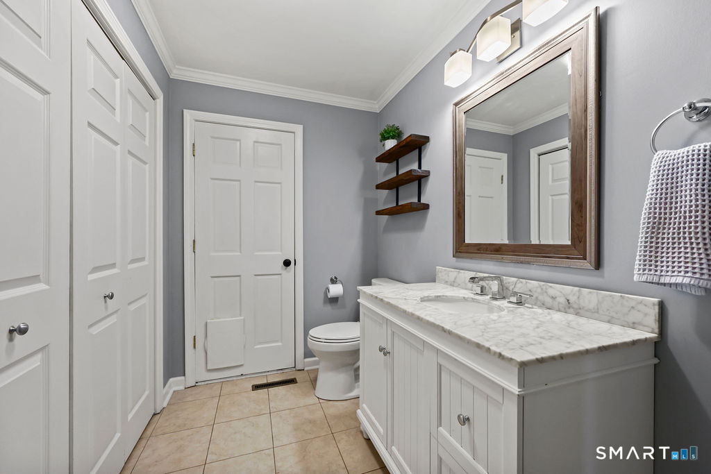 11 Cricket Lane Avon CT 06001