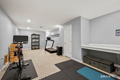 11 Cricket Lane Avon CT 06001