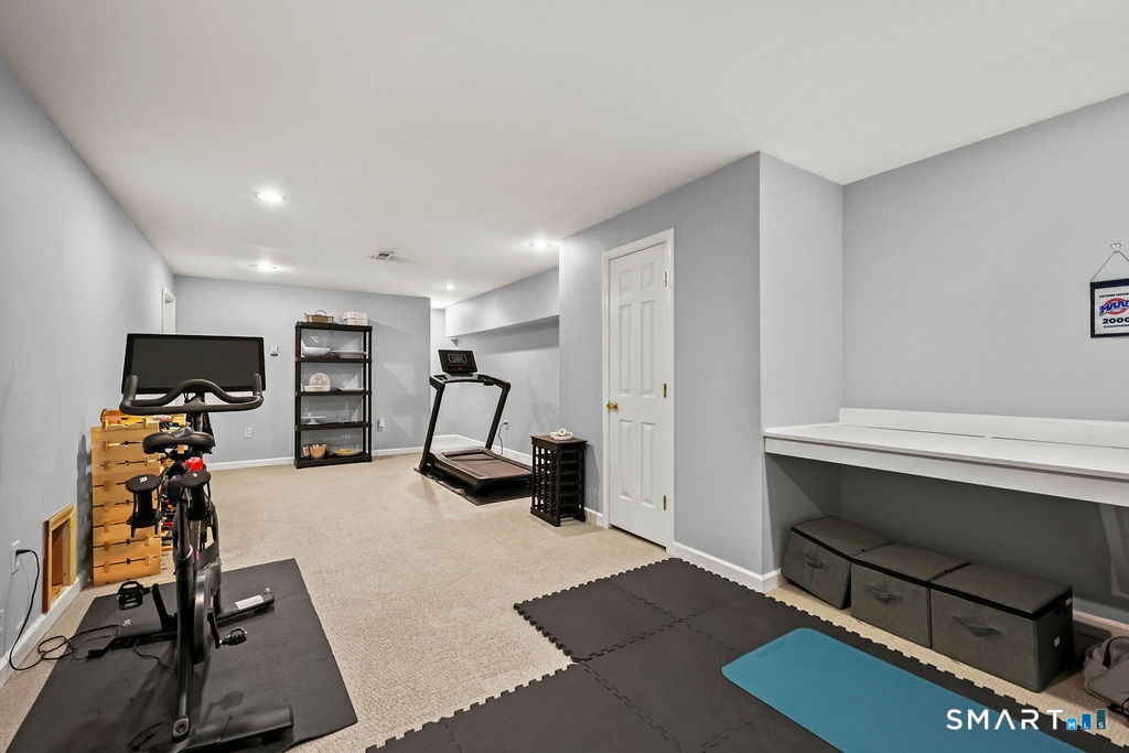 11 Cricket Lane Avon CT 06001