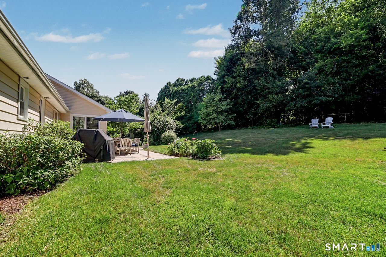 18 Cherryfield Drive West Hartford CT 06107