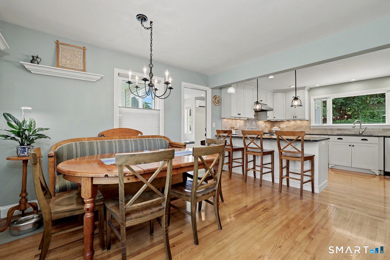 18 Cherryfield Drive West Hartford CT 06107