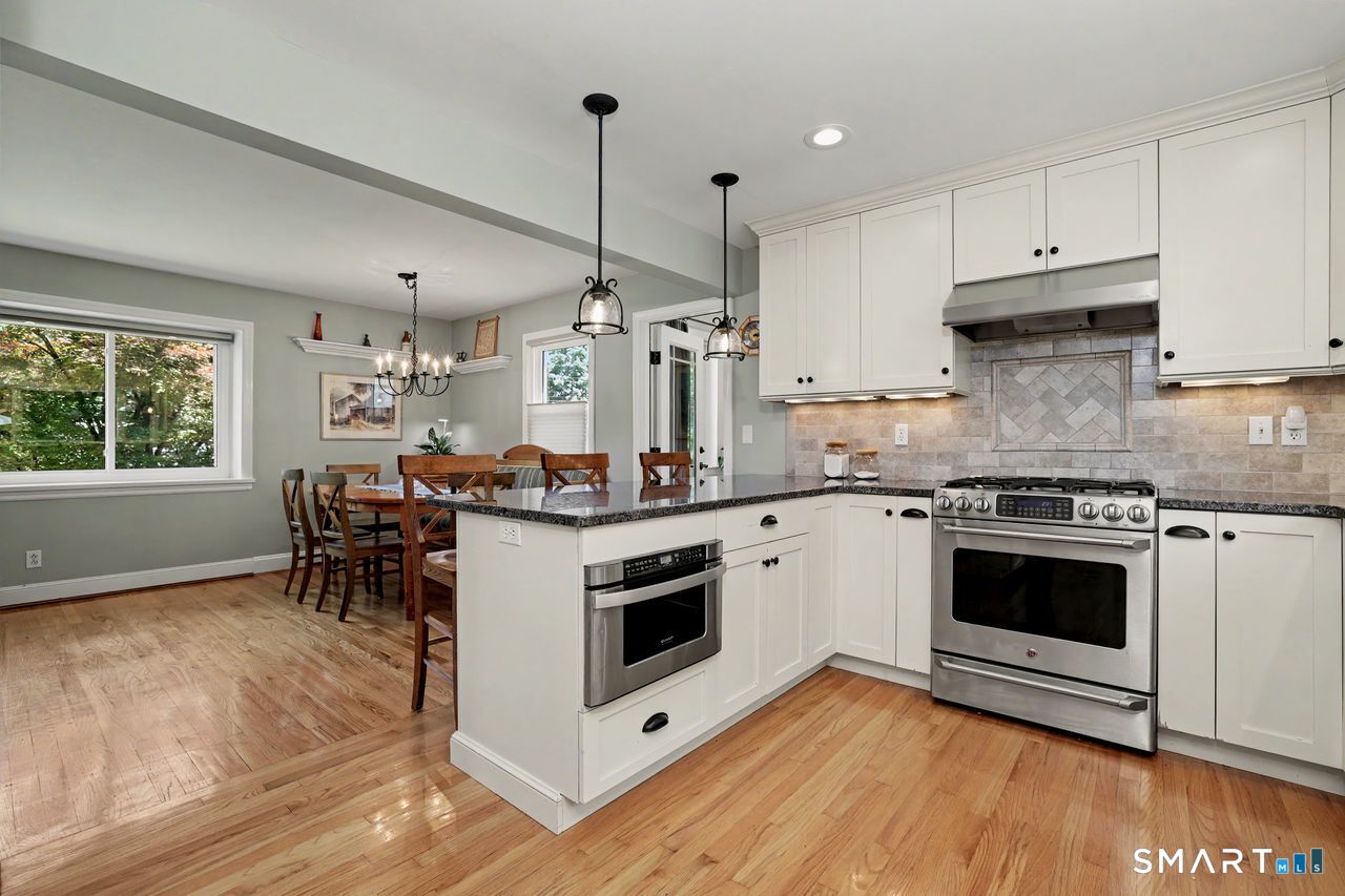 18 Cherryfield Drive West Hartford CT 06107