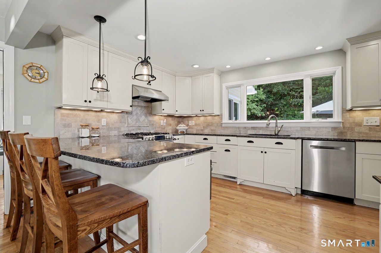 18 Cherryfield Drive West Hartford CT 06107