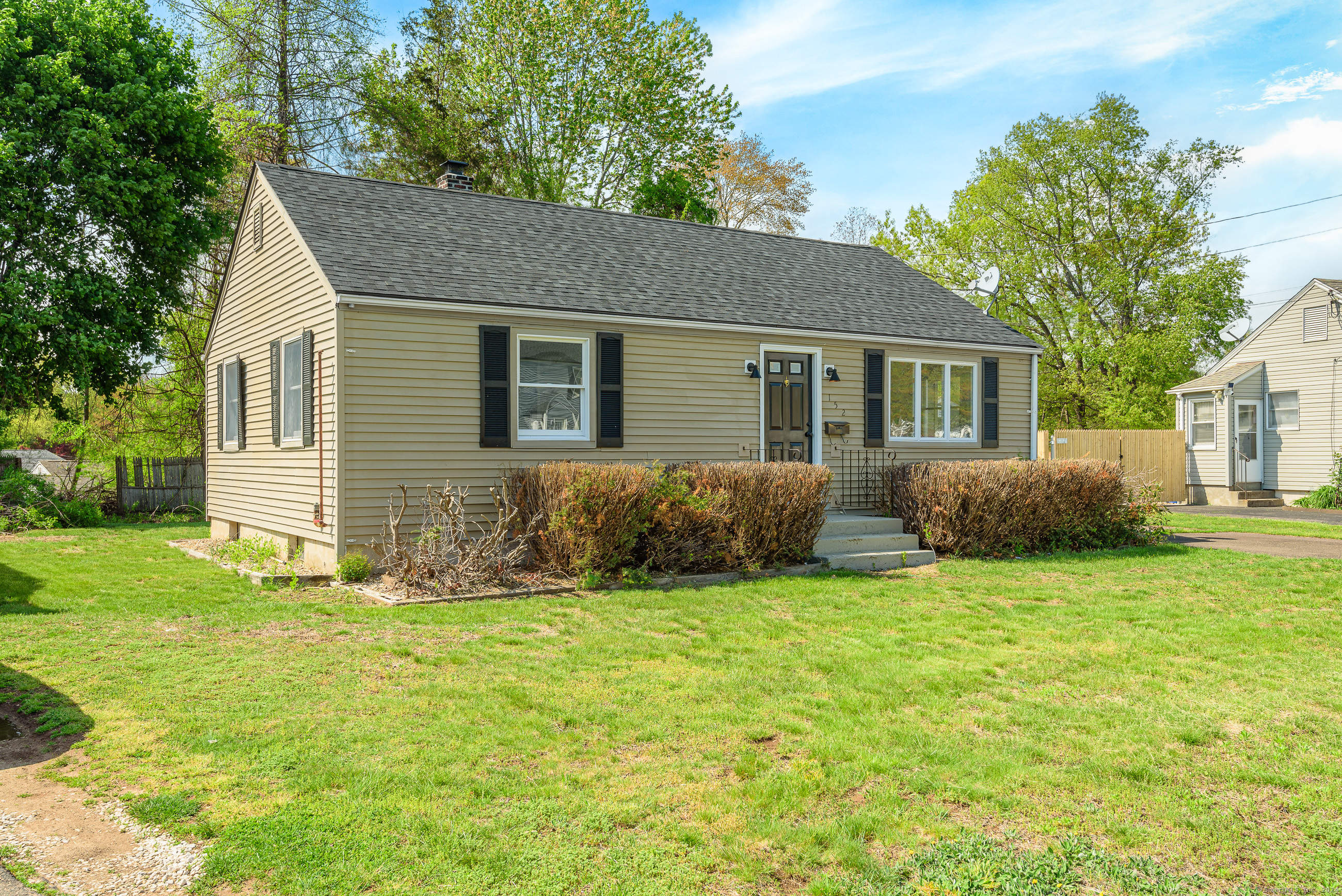 152 Shadycrest Drive East Hartford CT 06118