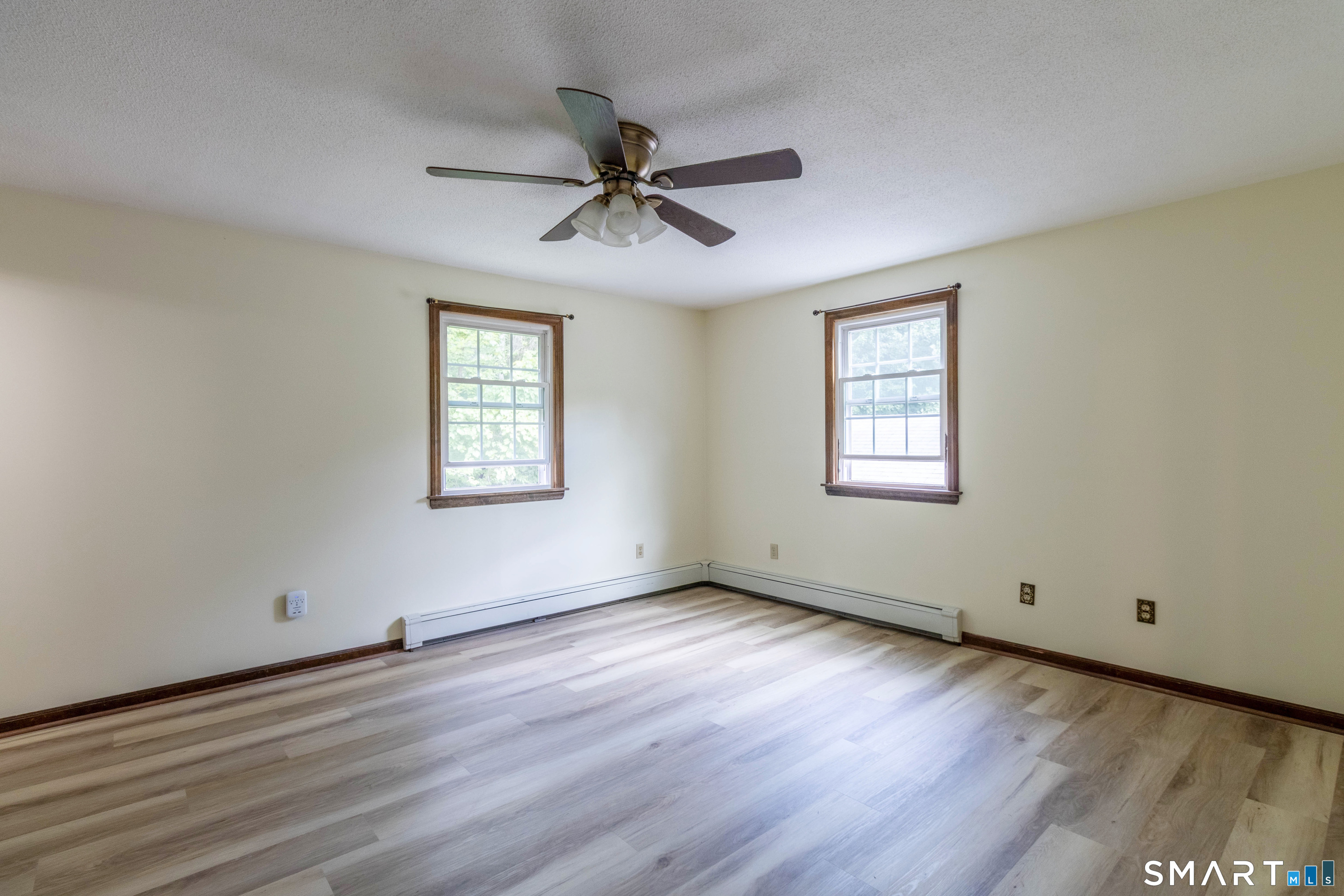 18 Crestwood Drive East Hampton CT 06424
