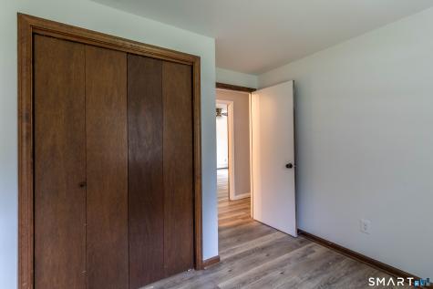 18 Crestwood Drive East Hampton CT 06424