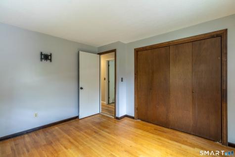 18 Crestwood Drive East Hampton CT 06424