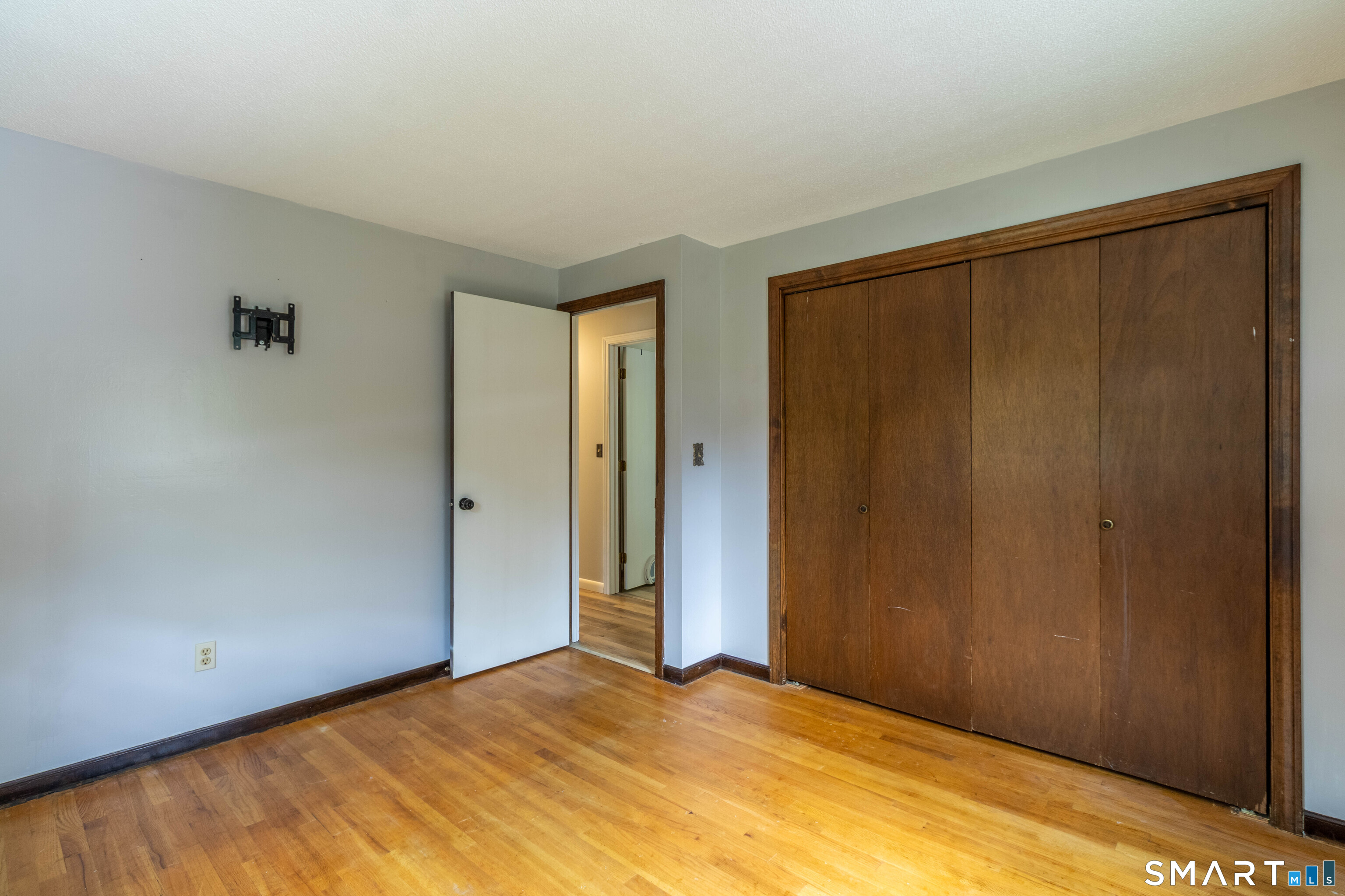 18 Crestwood Drive East Hampton CT 06424