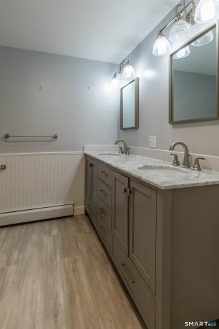 18 Crestwood Drive East Hampton CT 06424