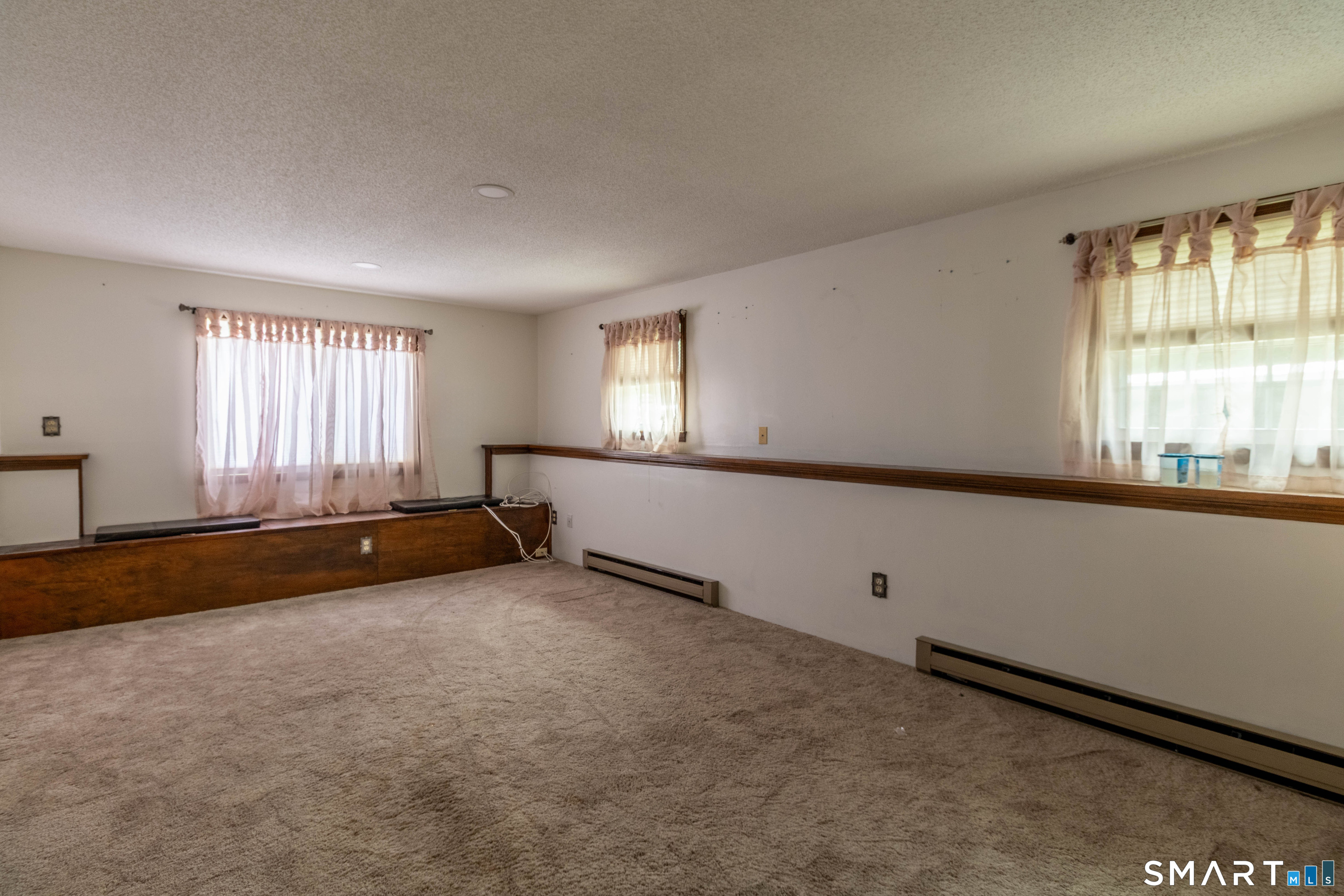 18 Crestwood Drive East Hampton CT 06424