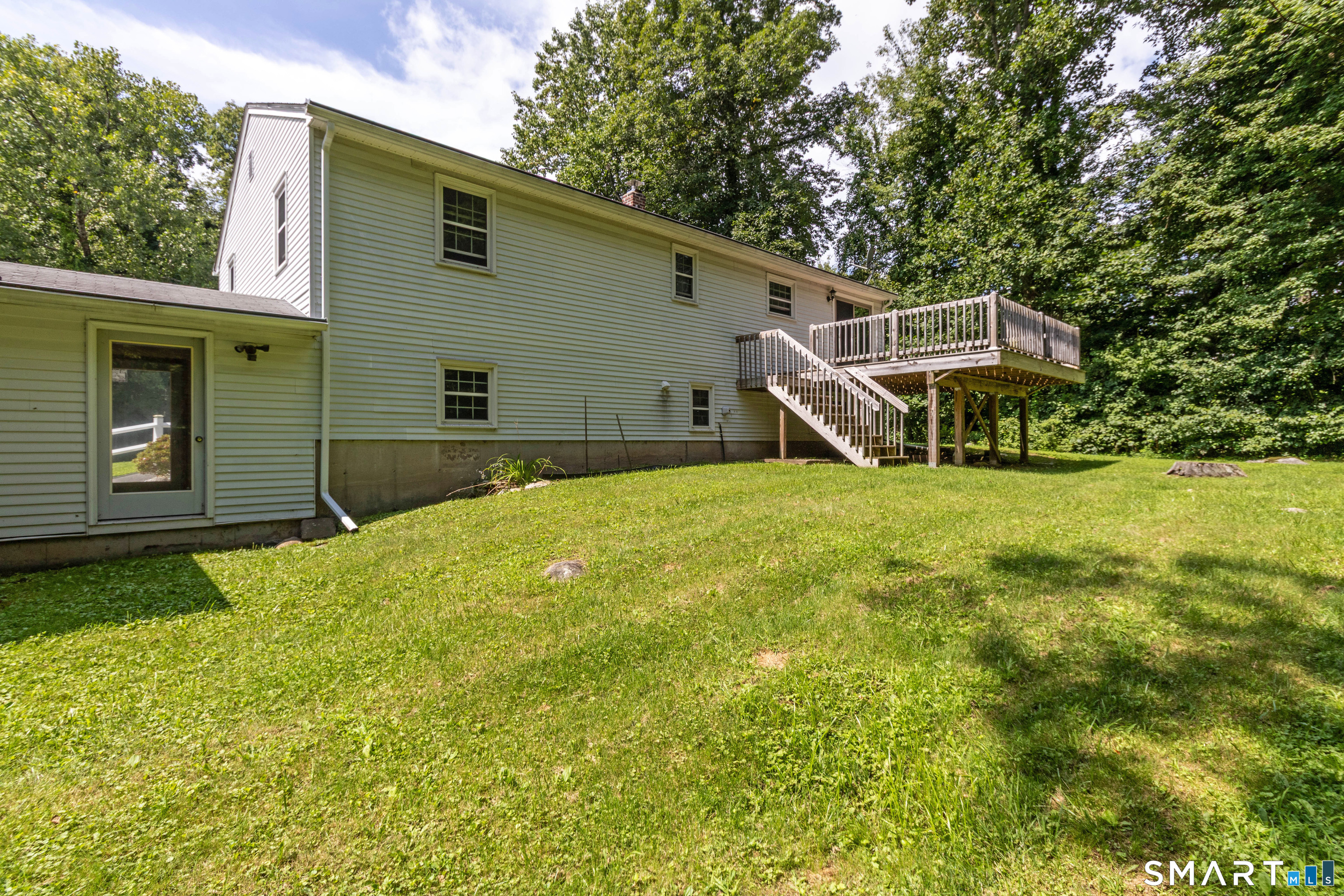 18 Crestwood Drive East Hampton CT 06424
