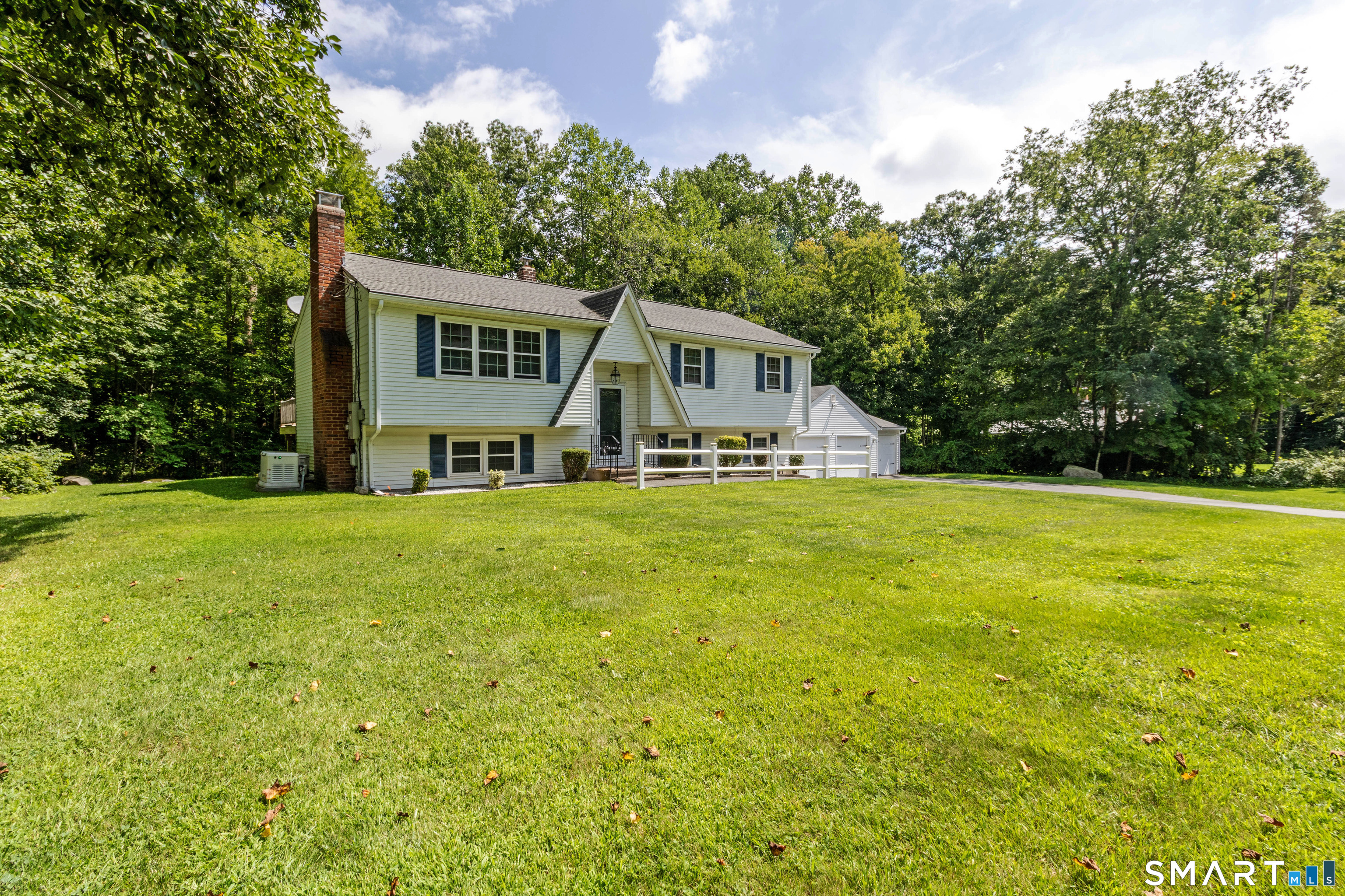 18 Crestwood Drive East Hampton CT 06424