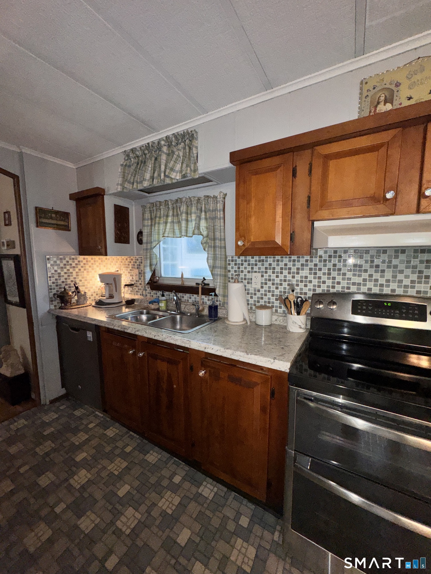 24 Stonewood Terrace Vernon CT 06066