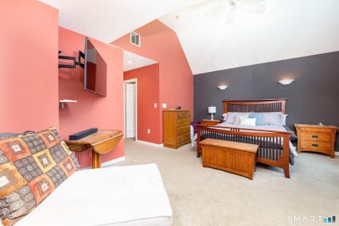 296 Lakemere Drive Southbury CT 06488