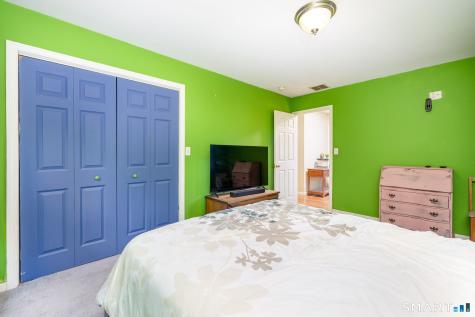 296 Lakemere Drive Southbury CT 06488